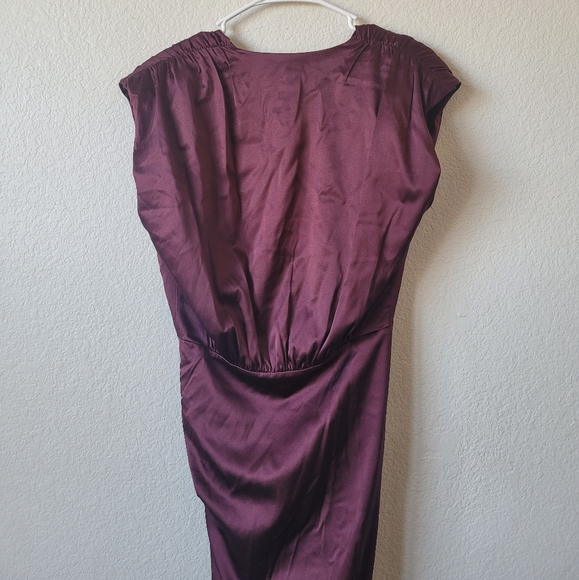 NWT Veronica Beard Casela Ruched Stretch-Silk Dress Color Dark Fig Size 2 - Picture 15 of 16